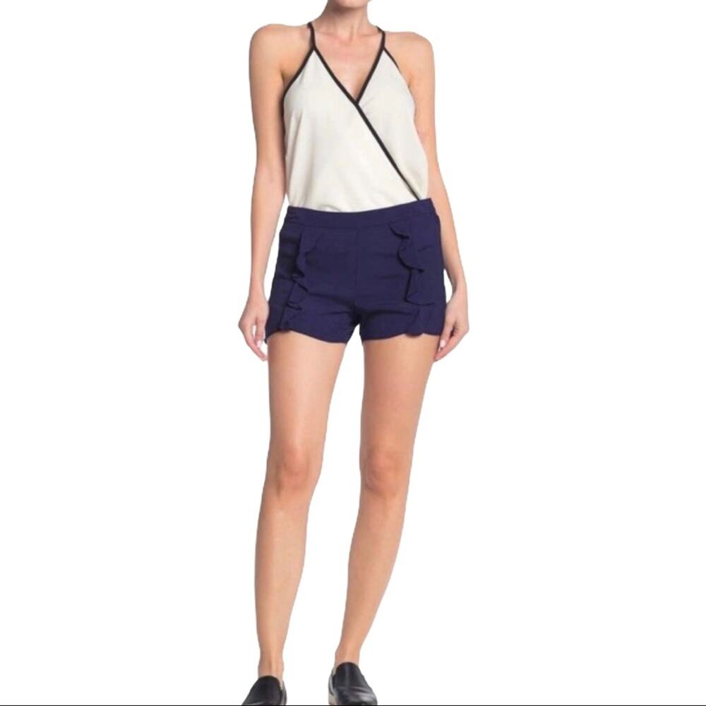 NWT Kut from the Kloth Navy Shorts with side Ruffle Size 6